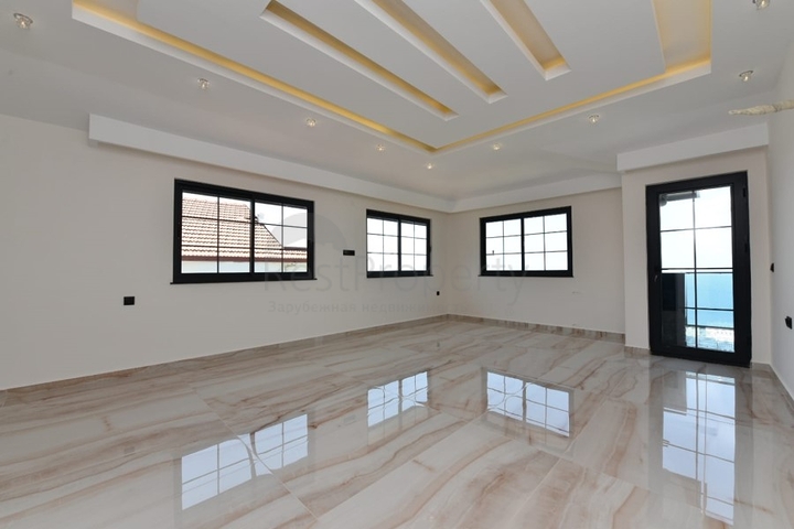 Вилла для большой семьи в районе Каргыджак