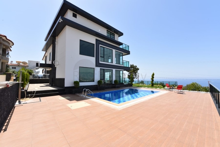 Вилла для большой семьи в районе Каргыджак