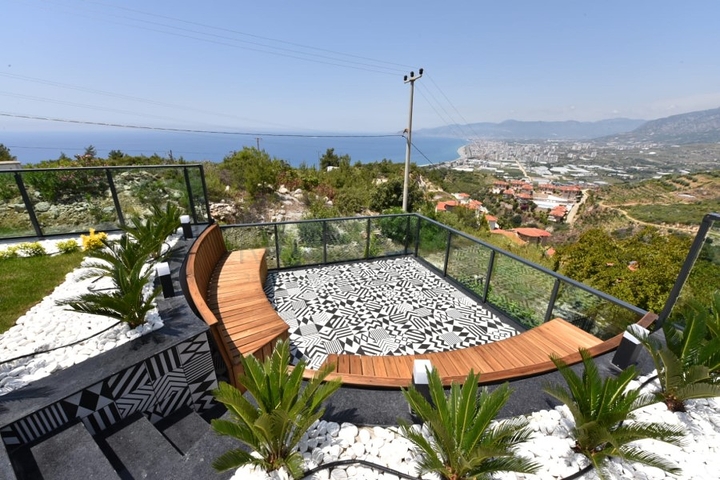 Вилла для большой семьи в районе Каргыджак