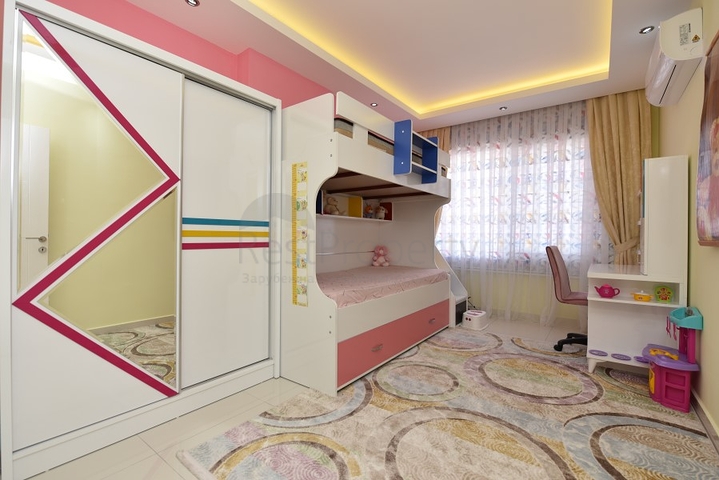 Квартира 2+1 с мебелью в районе Кестель в 200 м от моря