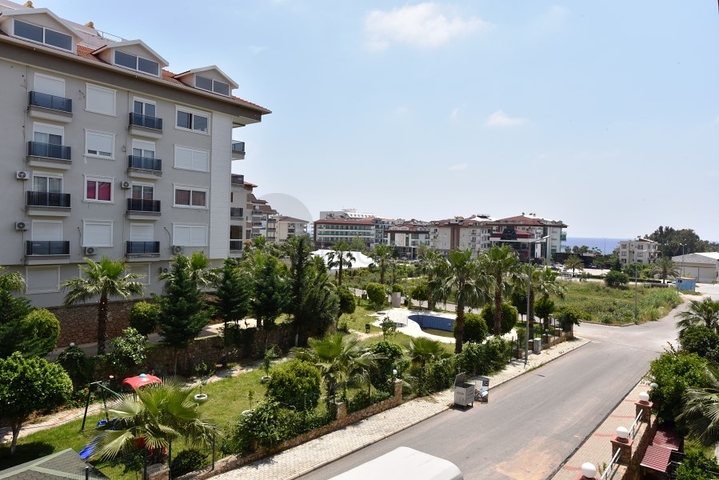 Квартира 2+1 с мебелью в районе Кестель в 200 м от моря