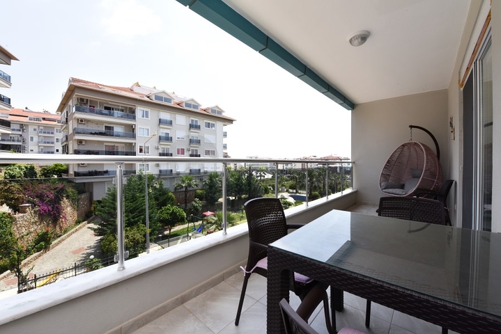 Квартира 2+1 с мебелью в районе Кестель в 200 м от моря