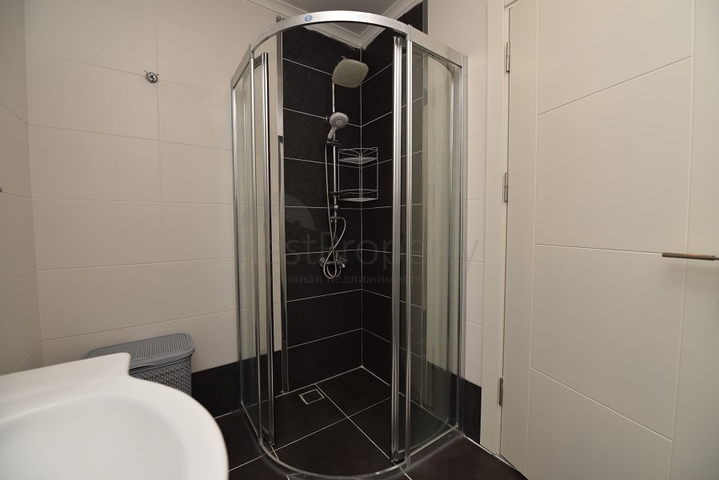 Квартира 2+1 с мебелью в районе Кестель в 200 м от моря