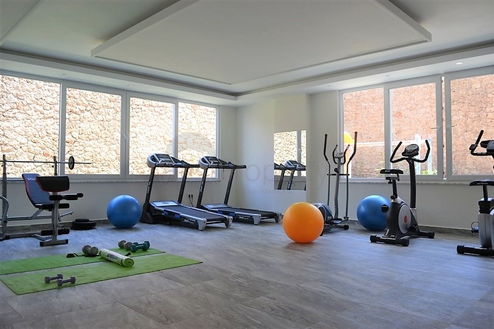 Квартира 2+1 с мебелью в районе Кестель в 200 м от моря