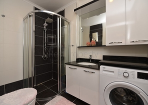 Квартира 2+1 с мебелью в районе Кестель в 200 м от моря