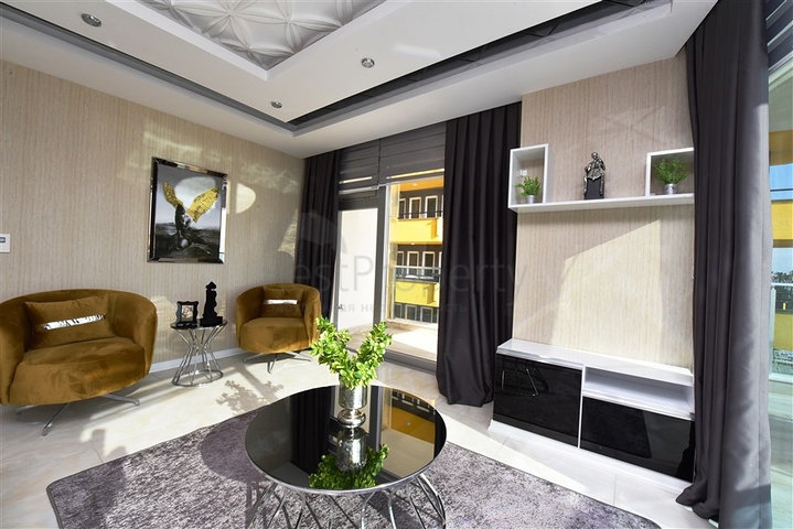 Двухкомнатная квартира на первой линии с видом на лазурное море