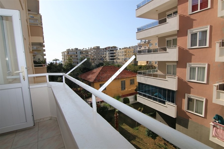 Недорогая квартира 1+1 в районе Махмутлар