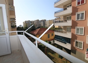 Недорогая квартира 1+1 в районе Махмутлар