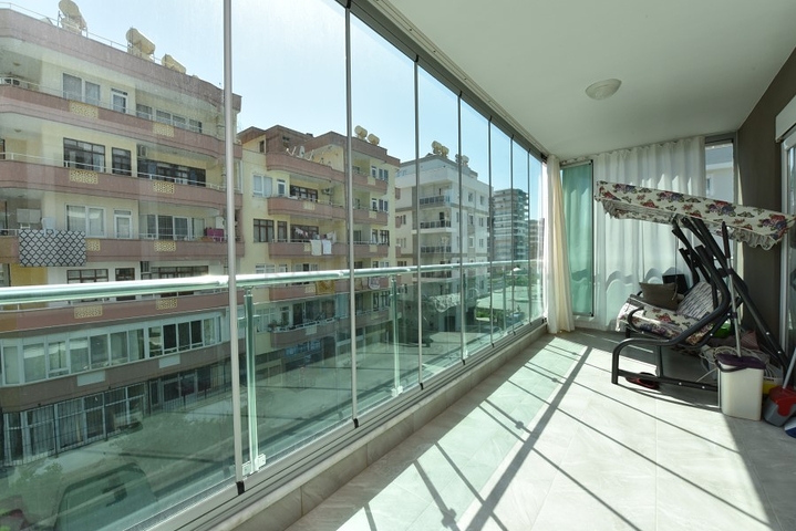 Квартира 2+1 с мебелью в районе Махмутлар с видом на горы