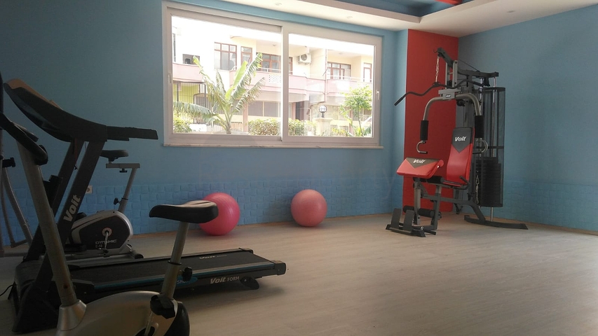 Квартира 2+1 с мебелью в районе Махмутлар с видом на горы