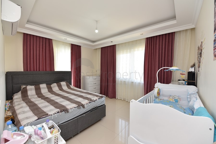 Квартира 2+1 с мебелью в районе Махмутлар с видом на горы