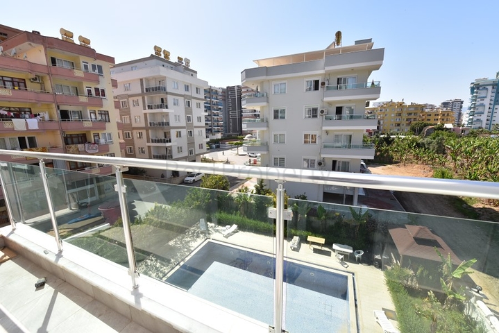 Квартира 2+1 с мебелью в районе Махмутлар с видом на горы