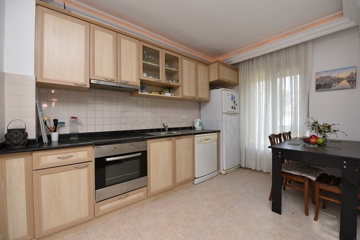 Меблированная квартира планировкой 1+1 в центре Алании