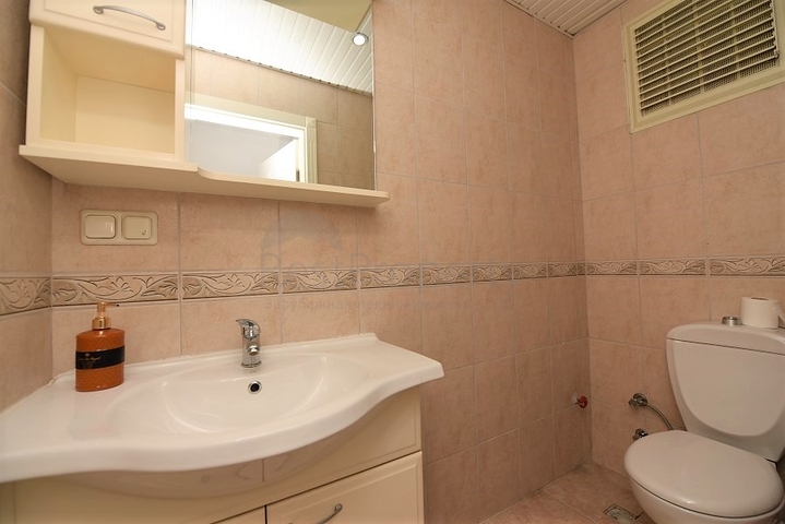 Меблированная квартира планировкой 1+1 в центре Алании