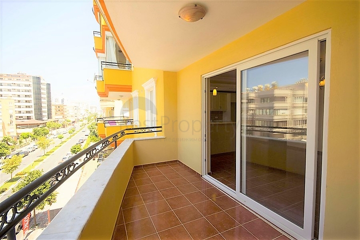 Трехкомнатная квартира в Махмутларе