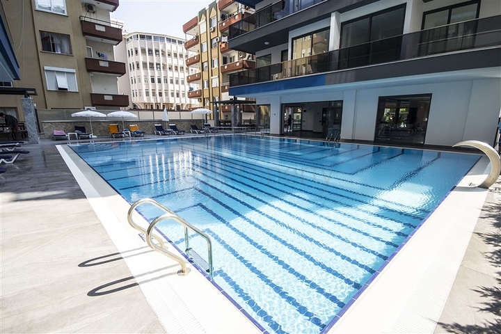 Трёхкомнатная квартира в новом комплексе на первой линии