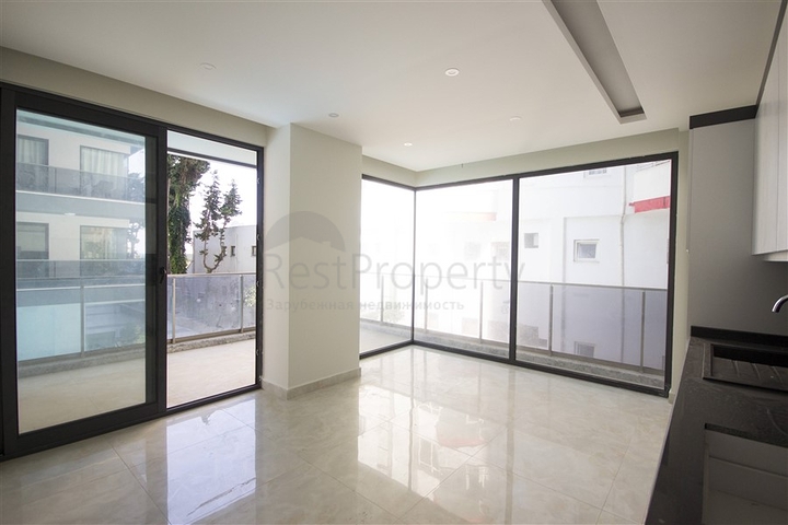 Трёхкомнатная квартира в новом комплексе на первой линии