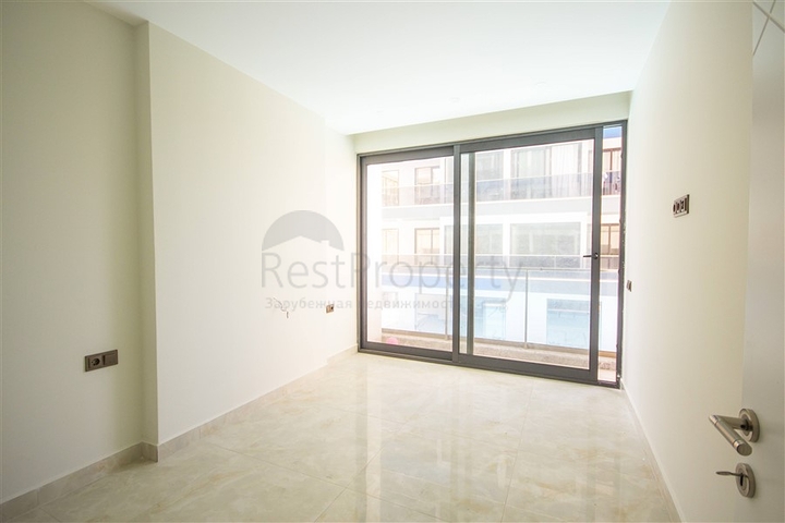Трёхкомнатная квартира в новом комплексе на первой линии