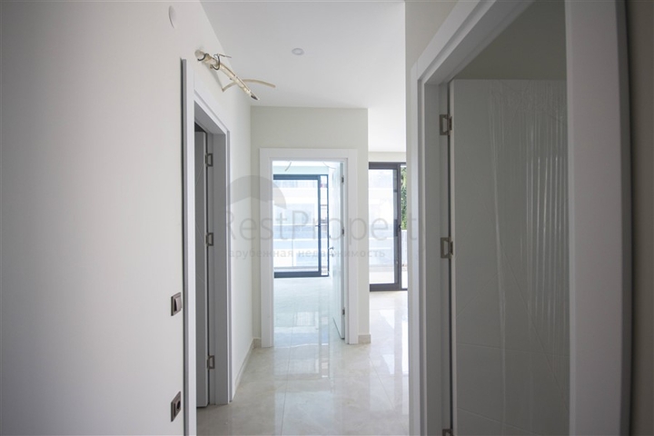 Трёхкомнатная квартира в новом комплексе на первой линии