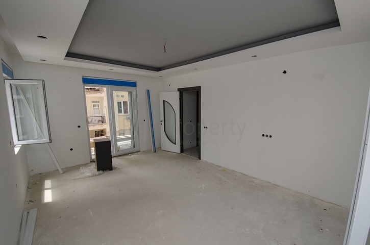 Квартиры 4+1 рядом с улицей Ишиклар Анталья