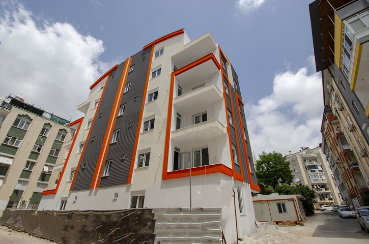 Квартиры 4+1 рядом с улицей Ишиклар Анталья