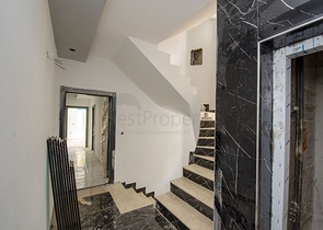 Квартиры 4+1 рядом с улицей Ишиклар Анталья