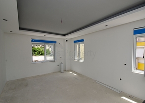 Квартиры 4+1 рядом с улицей Ишиклар Анталья