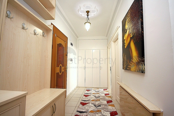 Трехкомнатная меблированная квартира в Обе