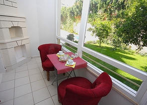 Трехкомнатная меблированная квартира в Обе