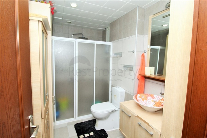 Просторные, меблированные апартаменты 2+1 в центре Махмутлара