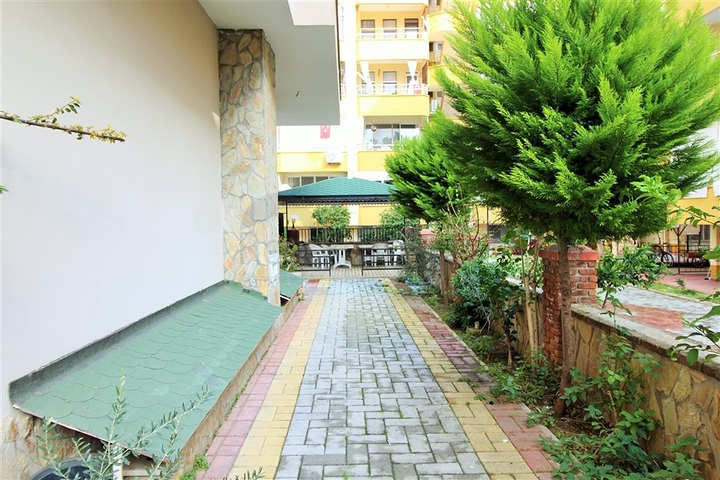 Просторные, меблированные апартаменты 2+1 в центре Махмутлара