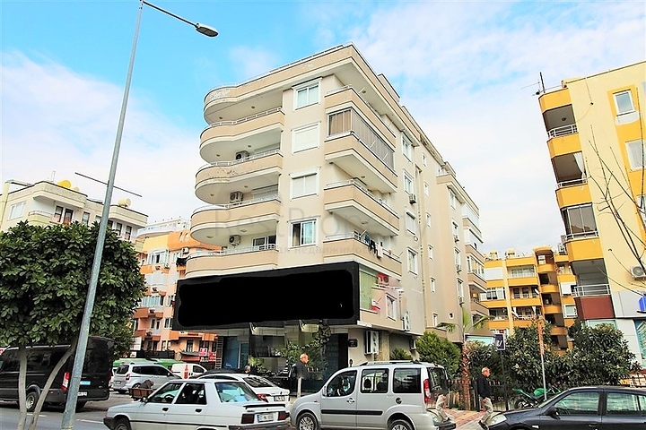 Просторные, меблированные апартаменты 2+1 в центре Махмутлара