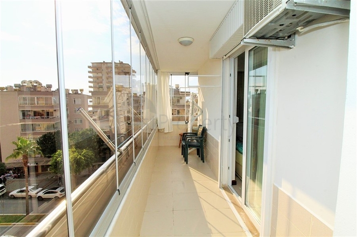 Просторные, меблированные апартаменты 2+1 в центре Махмутлара