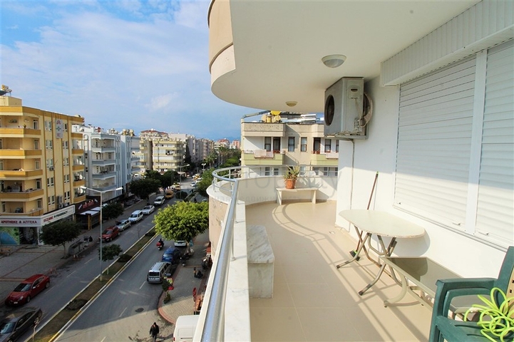 Просторные, меблированные апартаменты 2+1 в центре Махмутлара