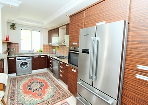 Просторные, меблированные апартаменты 2+1 в центре Махмутлара