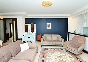 Просторные, меблированные апартаменты 2+1 в центре Махмутлара