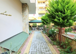 Просторные, меблированные апартаменты 2+1 в центре Махмутлара