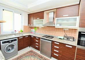 Просторные, меблированные апартаменты 2+1 в центре Махмутлара