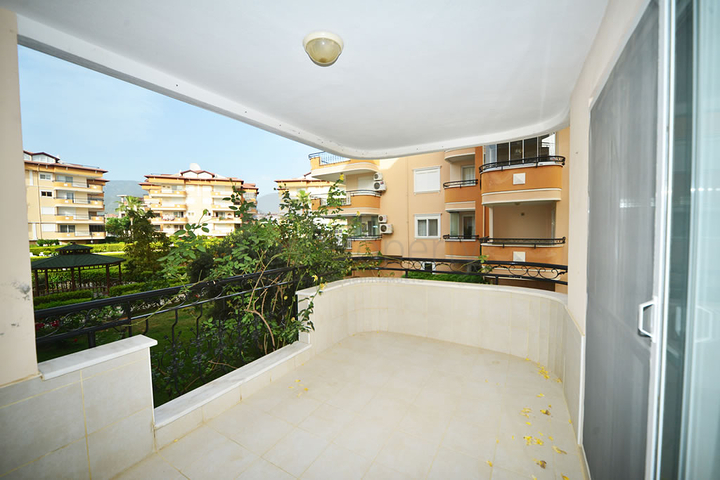 Меблированная квартира с двумя спальнями в районе Оба