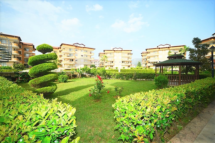 Меблированная квартира с двумя спальнями в районе Оба