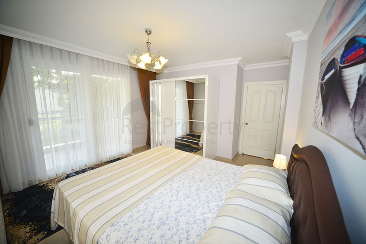 Меблированная квартира с двумя спальнями в районе Оба