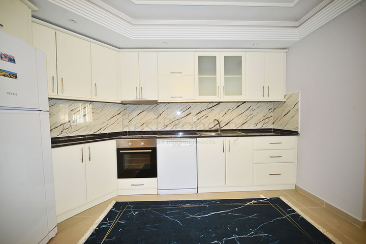 Меблированная квартира с двумя спальнями в районе Оба