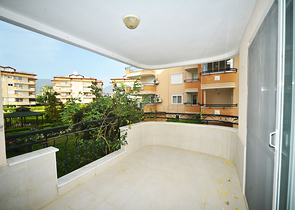 Меблированная квартира с двумя спальнями в районе Оба