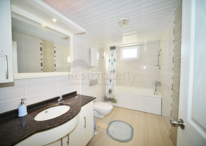 Меблированная квартира с двумя спальнями в районе Оба