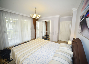 Меблированная квартира с двумя спальнями в районе Оба