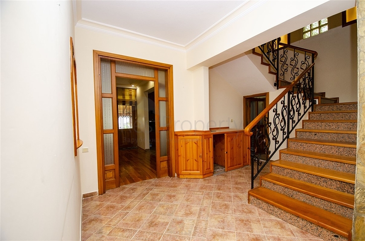 Загородный дом с 3 спальнями в Дошемеальты Анталья