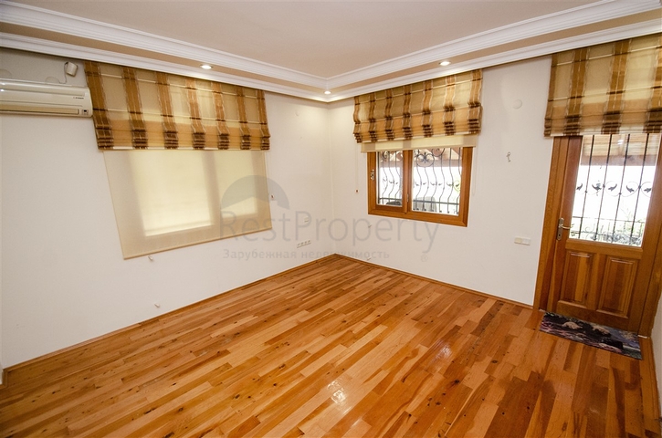 Загородный дом с 3 спальнями в Дошемеальты Анталья