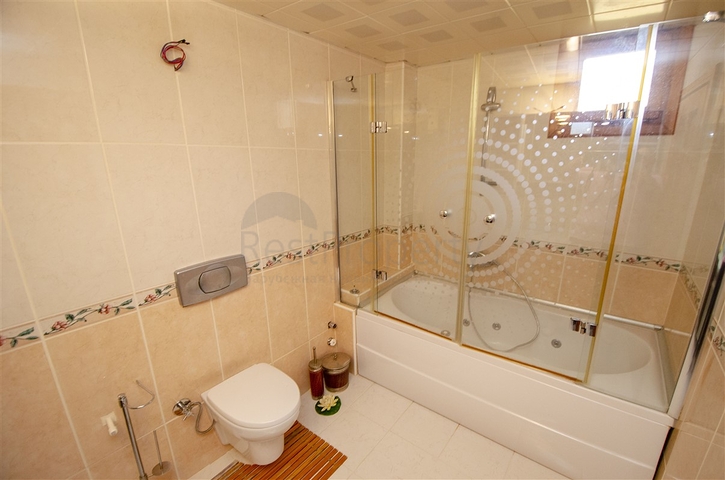 Загородный дом с 3 спальнями в Дошемеальты Анталья