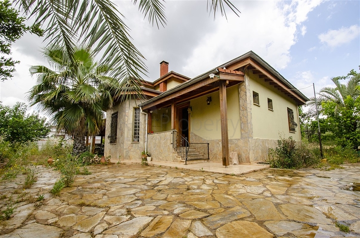 Загородный дом с 3 спальнями в Дошемеальты Анталья