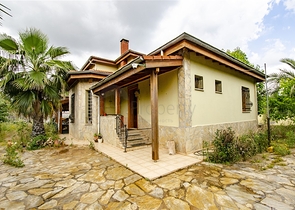 Загородный дом с 3 спальнями в Дошемеальты Анталья